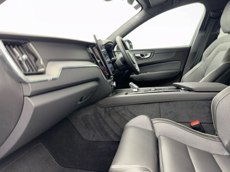 2026 Volvo XC60 - thumbnail 2