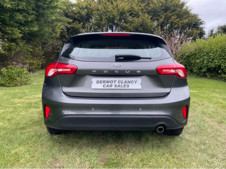 2018 Ford Focus - thumbnail 11