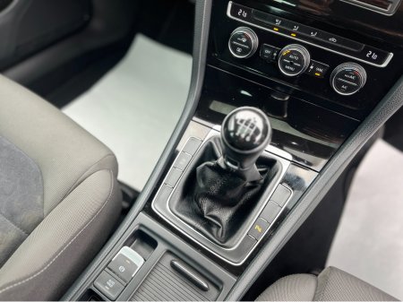 2015 Volkswagen Golf - thumbnail 16