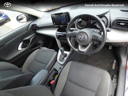 2023 Toyota Yaris Cross Hybrid Luna €26,950 thumbnail