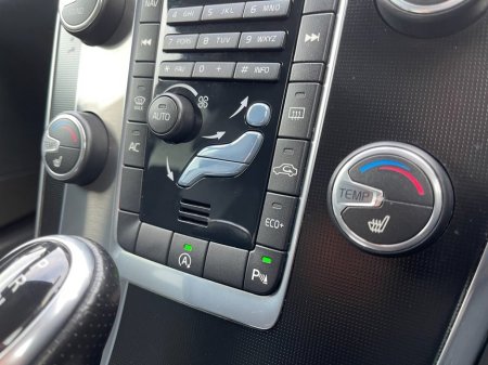 2016 Volvo XC60 2.0 D4 R-Design Nav SUV 5dr Diesel Auto Euro 6 (s/s) (190 ps) thumbnail