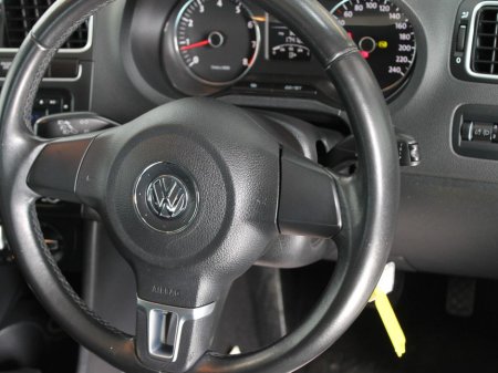 2012 Volkswagen Polo - thumbnail 11
