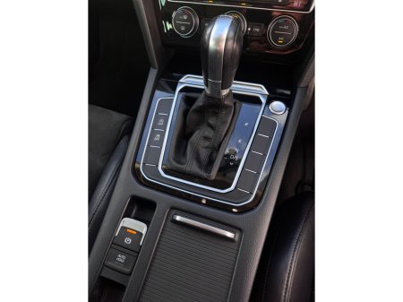 2015 Volkswagen Passat HIGHLINE 2.0 TDI 190HP 4DR €13,750 thumbnail