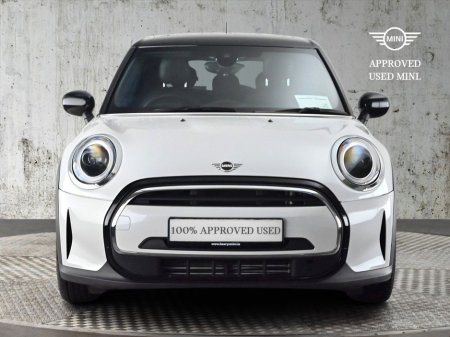 2024 MINI Hatch 5-Door Cooper Exclusive €35,900 thumbnail