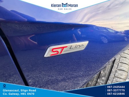 2017 Ford Focus - thumbnail 9