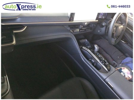 2025 Toyota Crown - photo 2