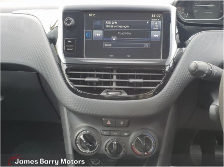 2016 Peugeot 208 - thumbnail 16