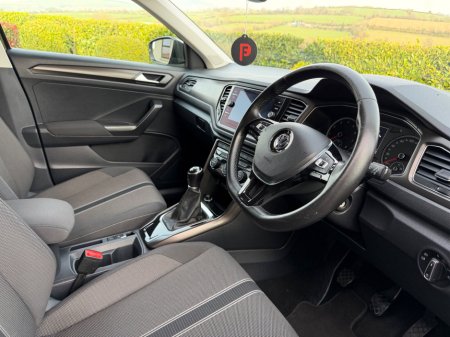 2018 Volkswagen T-Roc - thumbnail 11