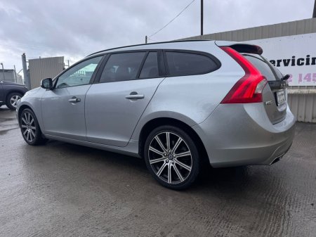 2017 Volvo V60 - thumbnail 3