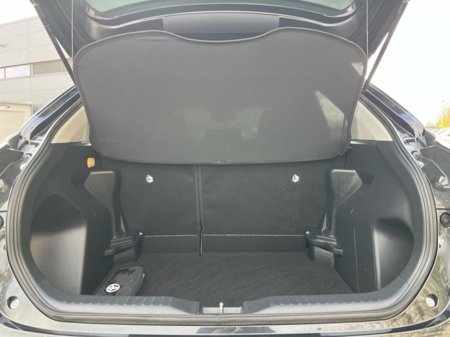 2023 Toyota Yaris Cross YARIS CROSS LUNA €26,950 thumbnail