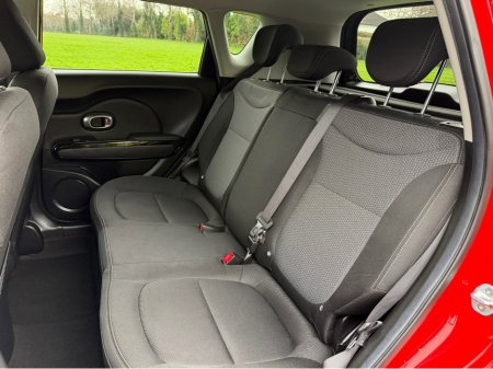 2017 Kia Soul 1.6 Petrol 5dr Hatchback | Low mileage | 2 keys | Service history | Sold serviced and valeted with warranty provided. €12,900 thumbnail