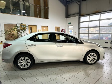 2018 Toyota Corolla - thumbnail 14