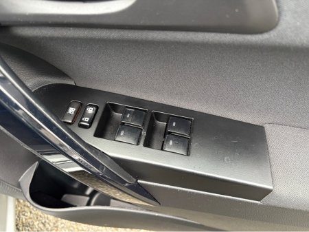 2017 Toyota Auris HYBRID LUNA *Full Toyota Service History…AA Approved…Irish Car* €13,950 thumbnail