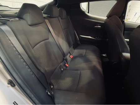 2018 Toyota C-HR - thumbnail 11