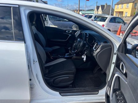 2022 Skoda Superb - thumbnail 14