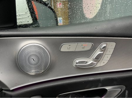 2019 Mercedes-Benz E Class 2019 MERCEDES-BENZ E220D ADVANTGARDE 2.0 AUTOMATIC / CRUISE CONTROL / 360° PARKING CAMERA / ELECTRIC MEMORY & HEATED SEATS / PANORAMIC SUNROOF / PADDLE SHIFTERS / APPLE CARPLAY / AMBIENT LIGHTS thumbnail