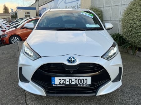 2022 Toyota Yaris Z HYBRID AUTOMATIC 1.5 PETROL //360 PARKING CAMERAS//HEATED SEATS AND STEERING WHEEL// €18,950