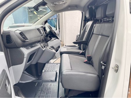 2022 Opel Vivaro - thumbnail 32