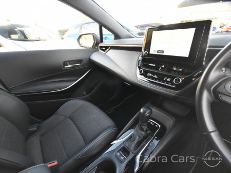 2023 Toyota Corolla 1.8 Hybrid Luna Sport Hatchback €27,850 thumbnail