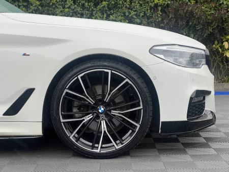 2019 BMW 5 Series - thumbnail 9