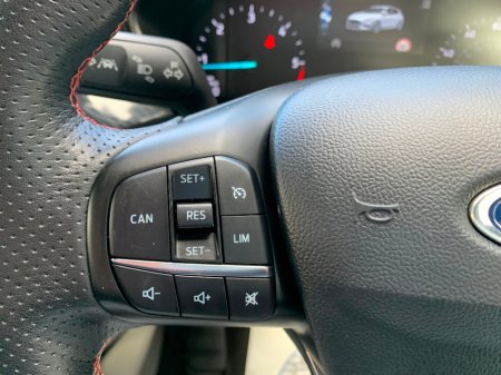 2019 Ford Focus - thumbnail 24