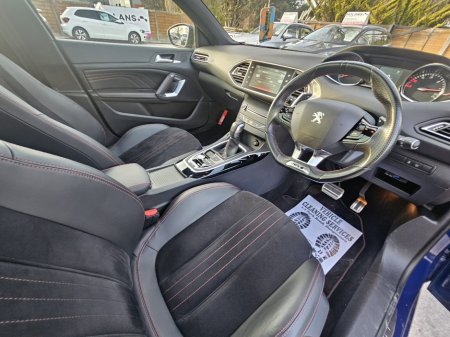 2016 Peugeot 308 - thumbnail 17