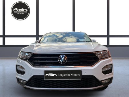2021 Volkswagen T-Roc - view 3