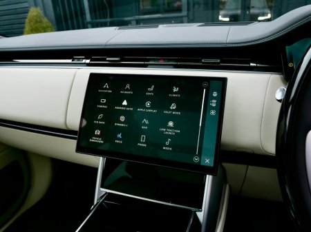 2025 Land Rover Range Rover SWB 3.0 I6 PHEV Autobiography €159,950 thumbnail