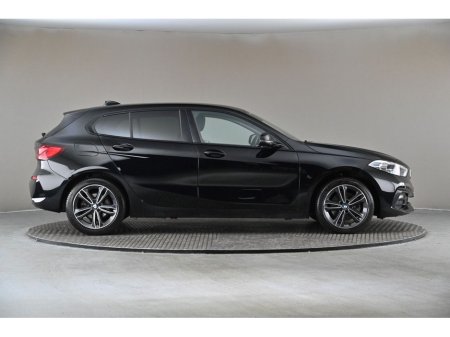 2022 BMW 1 Series - thumbnail 12