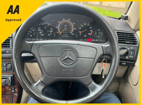 1993 Mercedes-Benz 300 - thumbnail 11