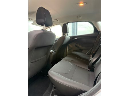 2016 Ford Focus 1.0 ECOBOOST ZETEC 100PS 5DR T €9,950 thumbnail