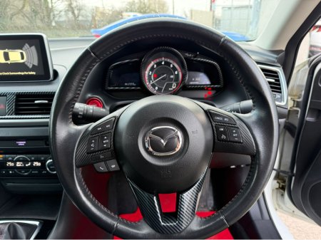 2016 Mazda Mazda3 2.2 D 150PS PLATINUM BL I 4 4DR €8,999 thumbnail