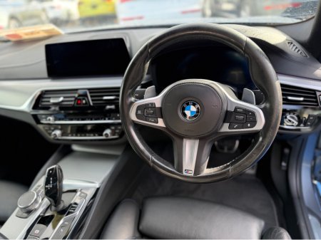 2018 BMW 5 Series - thumbnail 19