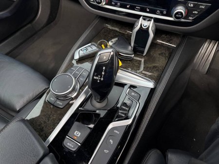 2018 BMW 5 Series - thumbnail 13