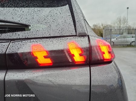 2023 Peugeot 2008 ALLURE 1.2 100 6.4 4DR €24,995 thumbnail