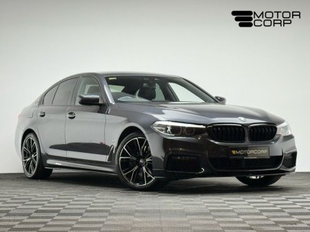 2019 BMW 5 Series - thumbnail 1