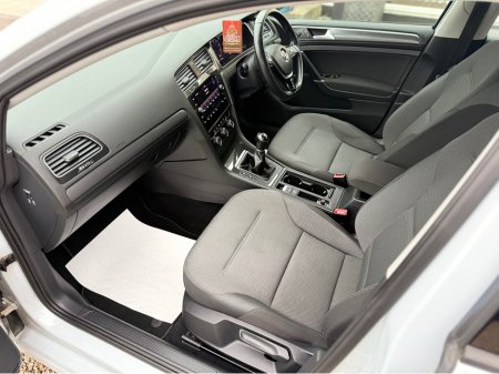 2018 Volkswagen Golf SE NAVIGATION 1.5 TSI BLUEMOTION TECHNOLOGY, 1.4, MANUAL, 2 YEAR NCT, LOW TAX, LOW INSURANCE €16,995 thumbnail