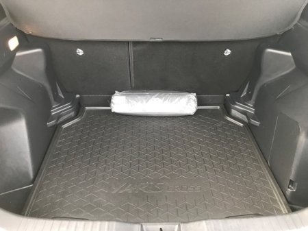 2022 Toyota Yaris Cross - thumbnail 10