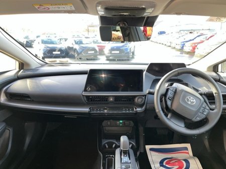 2024 Toyota Prius PLUG IN €40,950 thumbnail