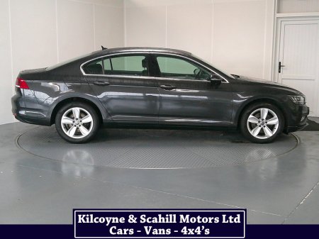 2021 Volkswagen Passat SE NAV TDI S-A DSG thumbnail