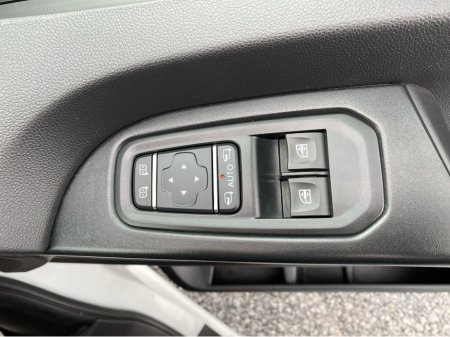 2024 Renault Trafic Red edition LWB 2.0 170BHP Automatic €31,500 thumbnail