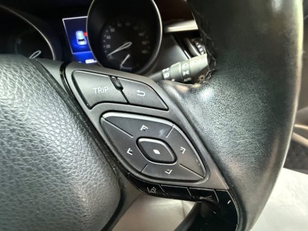 2017 Toyota C-HR - thumbnail 18