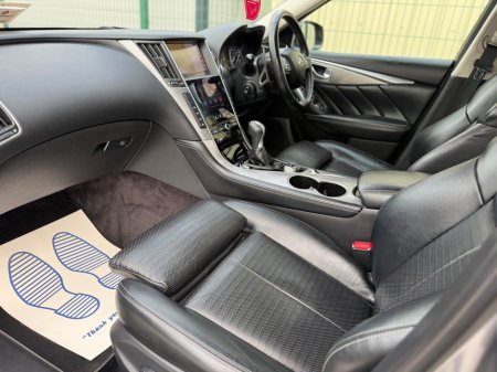 2016 Infiniti Q50 - thumbnail 10