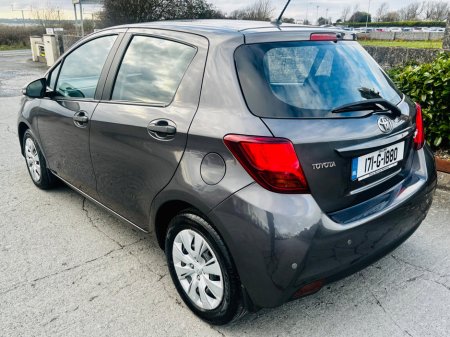 2017 Toyota Yaris 1.0 VVT-i 3Dr Terra €12,500 thumbnail
