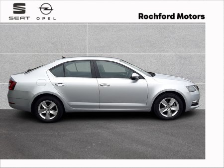 2019 Skoda Octavia - view 3