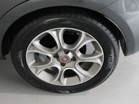 2017 Fiat Punto Lounge 1.2 8V 69HP 4DR €8,750 thumbnail