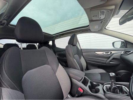 2019 Nissan Qashqai 1.2 SV PREMIUM SS 18 4 4DR €15,950