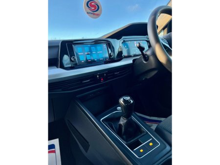 2022 Volkswagen Golf 2.0 TDI 115HP €24,950 thumbnail