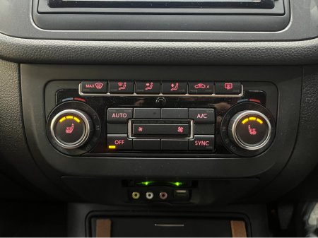 2013 Volkswagen Tiguan - thumbnail 19