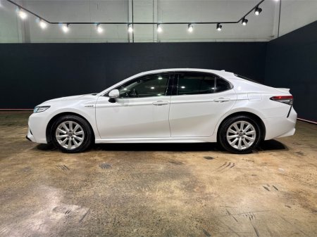 2020 Toyota Camry - photo 6